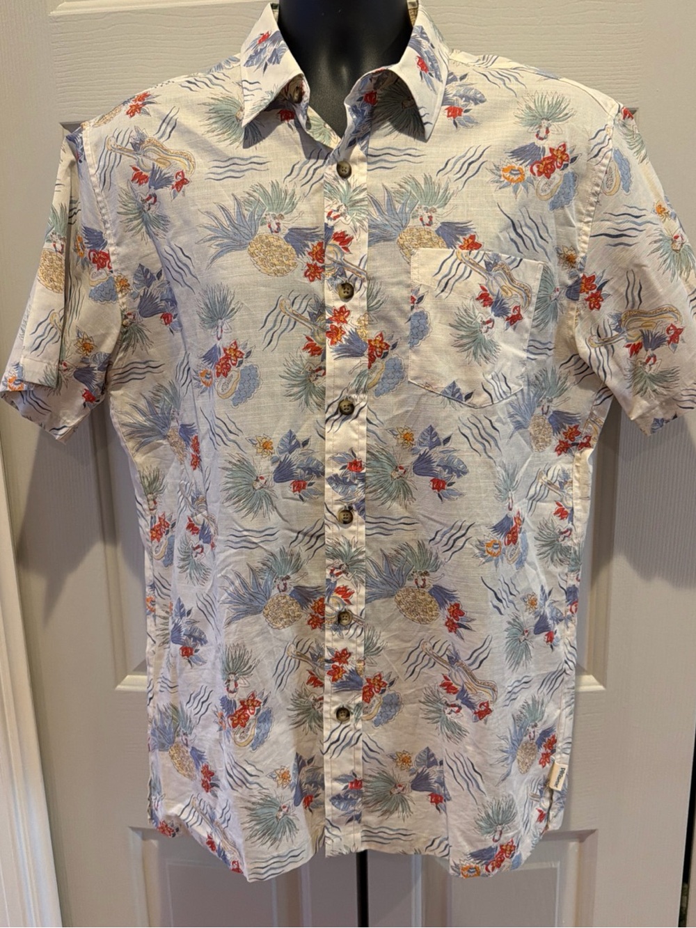 Pendleton Surf Men’s Hawaiian/Pineapple/Hula Dancers Short Sleeve Shirt MED.